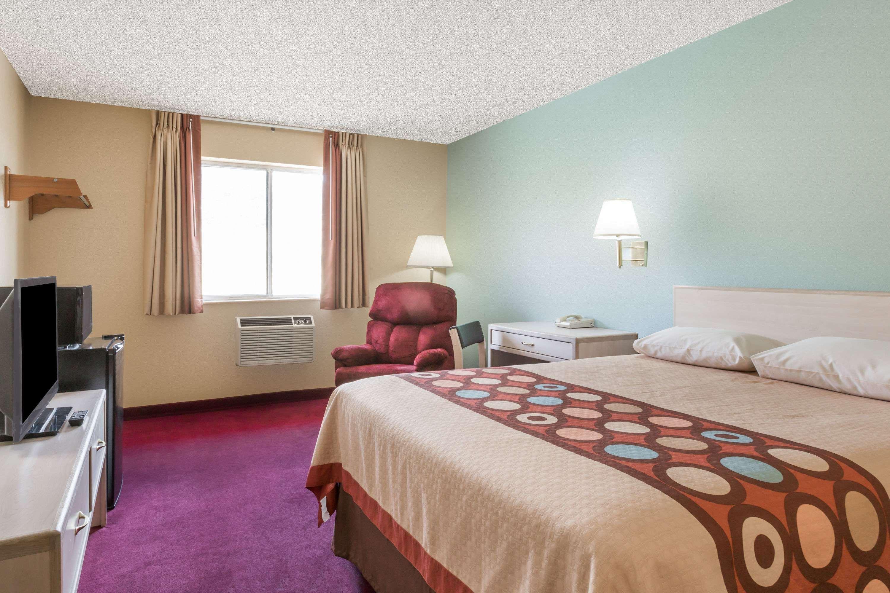 Super 8 By Wyndham Nephi Hotel Exterior photo